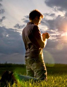 De rodillas, la postura natural