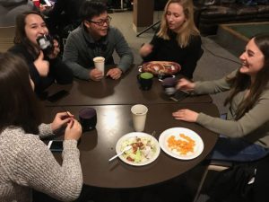 Levantarse ante el Evangelio, levantarse ante el prójimo