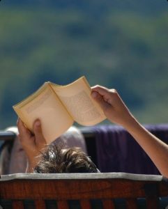 Saber leer el cielo, y el mar, y la vida